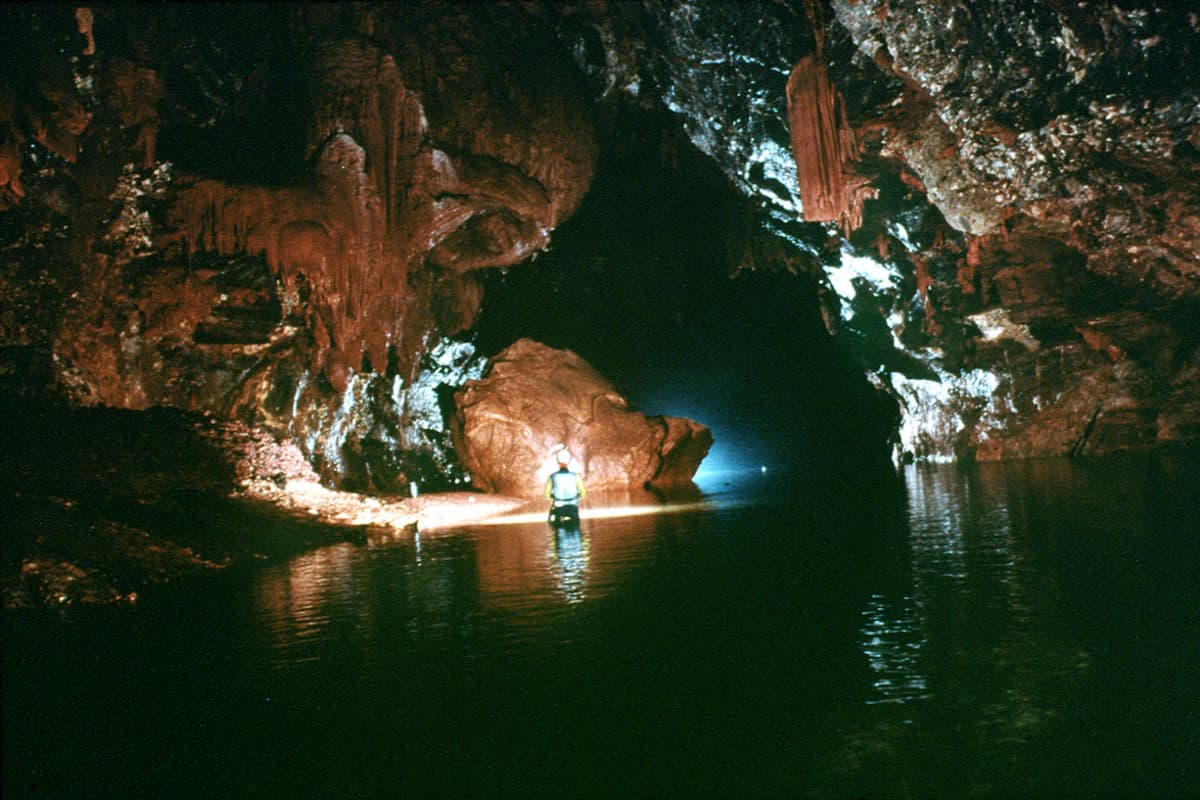 Hang Khe Ry 16km in cave