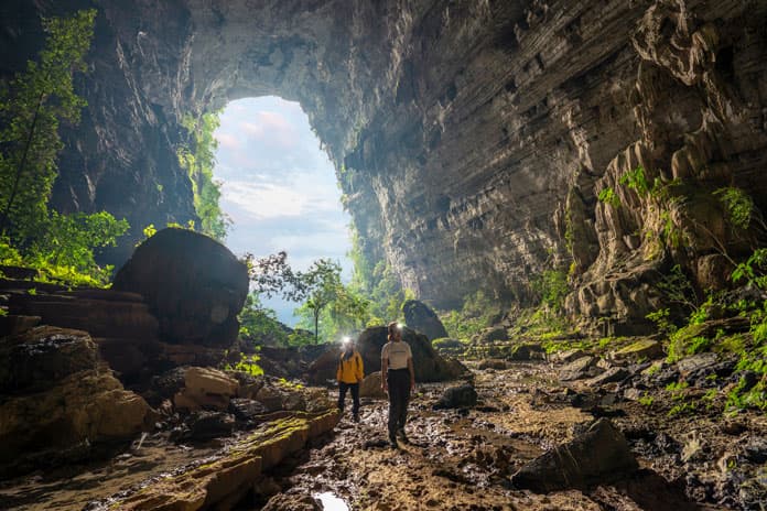 Exploring Hang Tien 1.