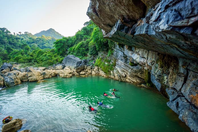 The natural spring at the Hang Tien campsite
