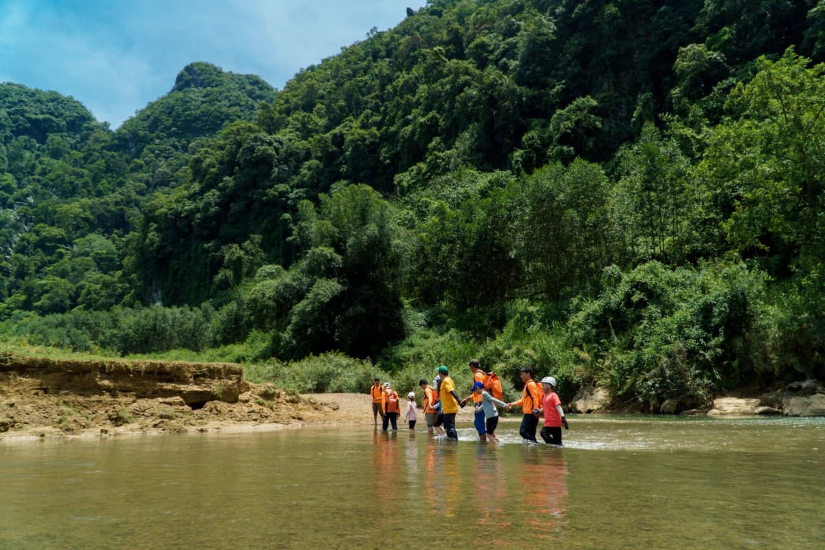 Outdoor Family Vacation in Quang Binh: Camping, Hiking, and Nature Exploration