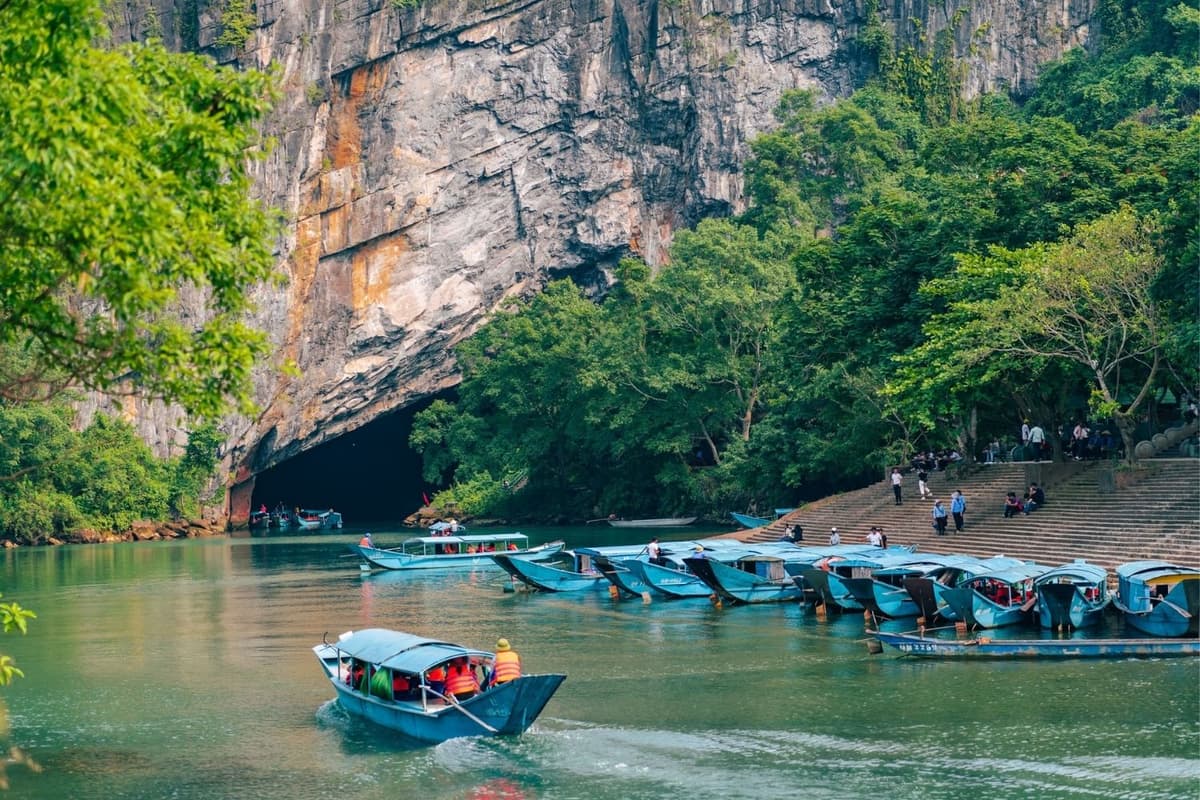 Experience Phong Nha Cave With All Five Senses