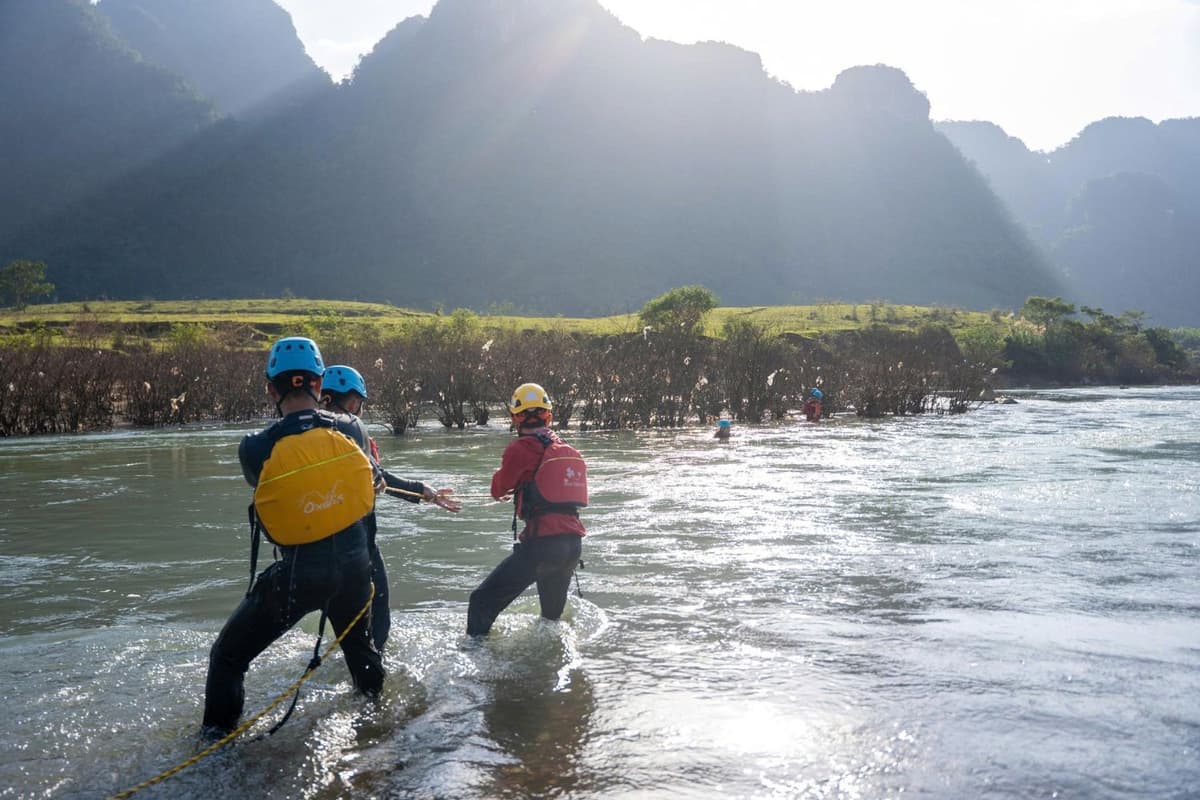 Safe Drowning Rescue Guide from Oxalis Adventure Experts