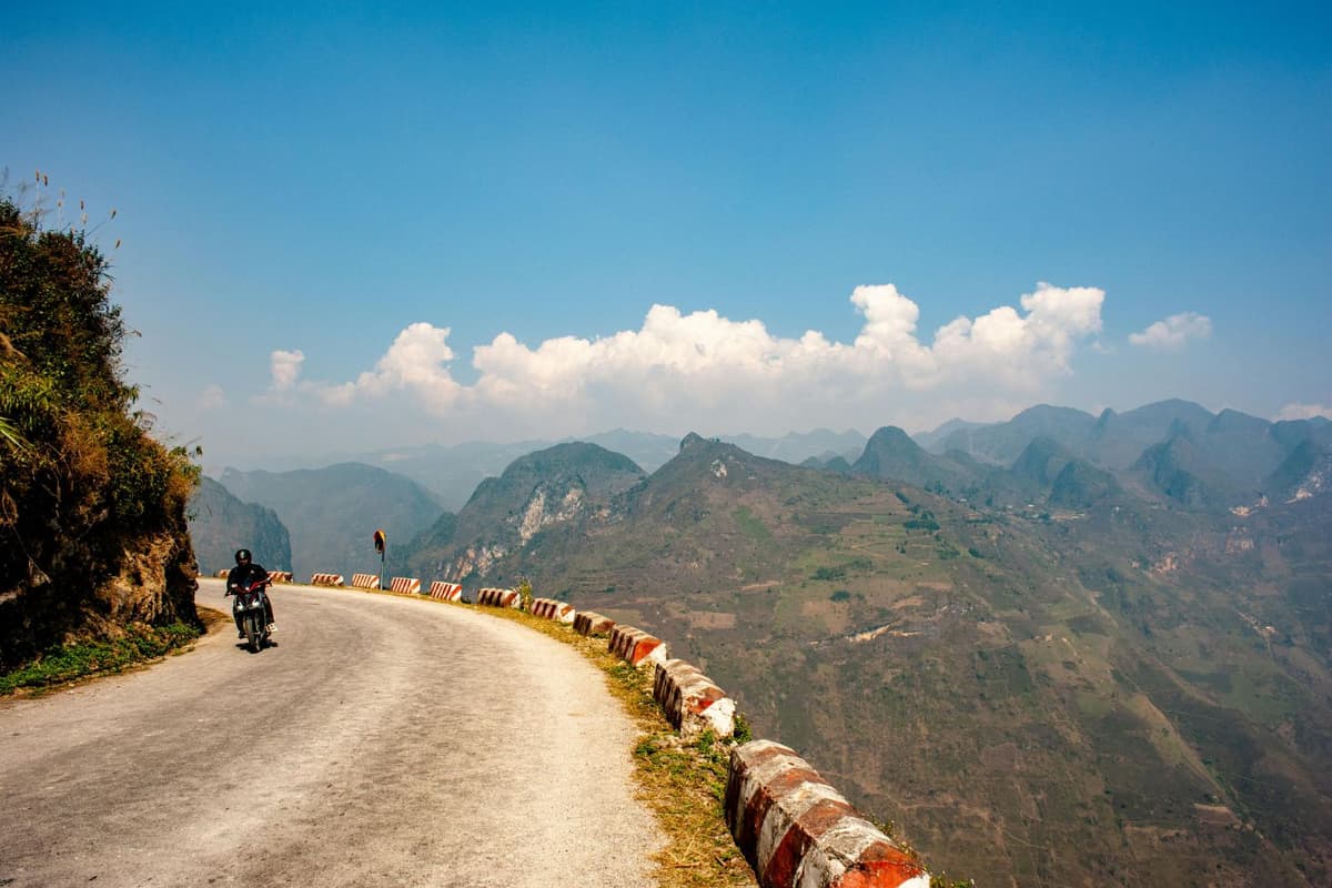 Ma Pi Leng Pass: The king of Vietnam's mountain passe