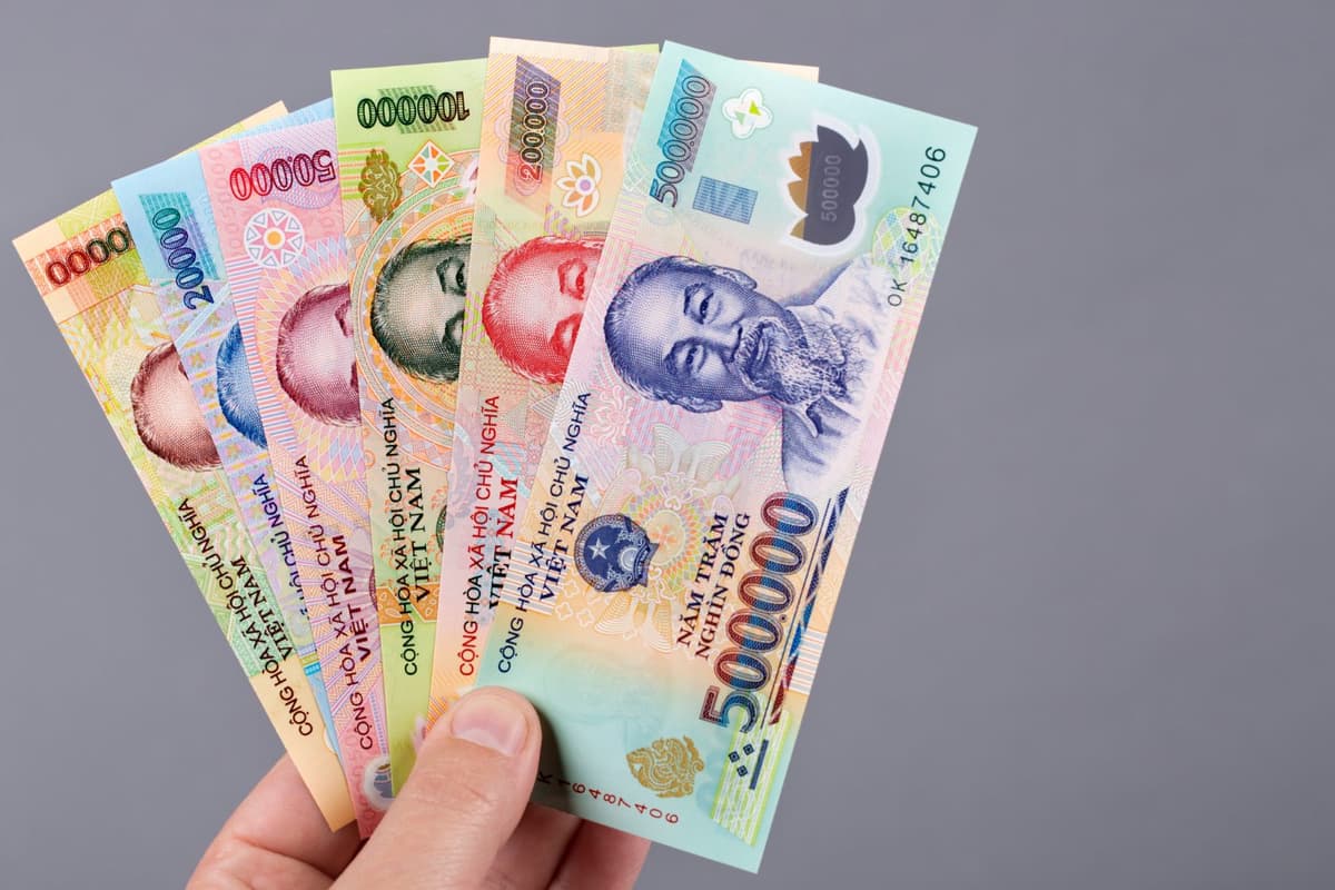 Vietnam Currency and Payments: A Foreigner Guide
