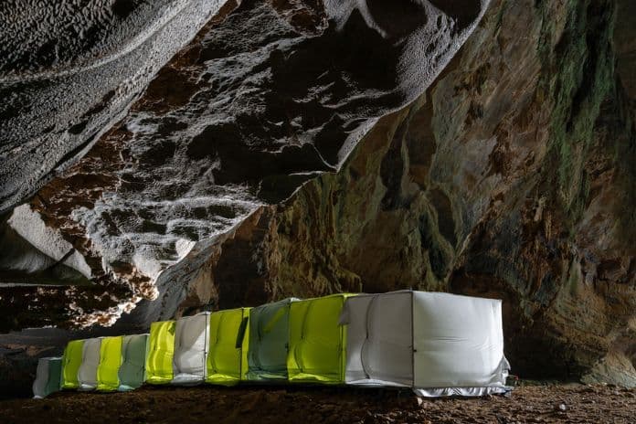 The campsite in Hang En Cave.